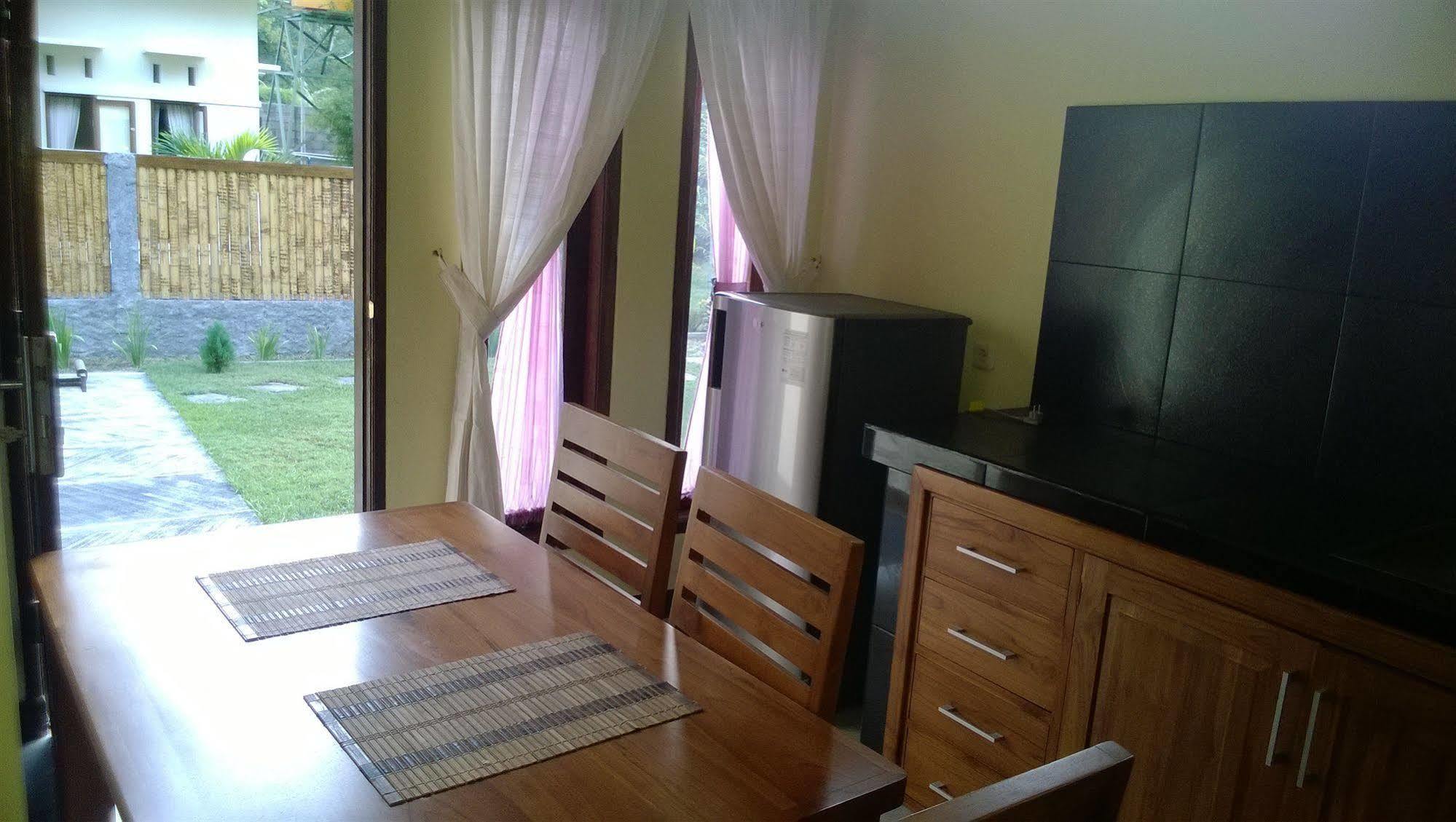 Shu Villa Lombok Kuta  Экстерьер фото