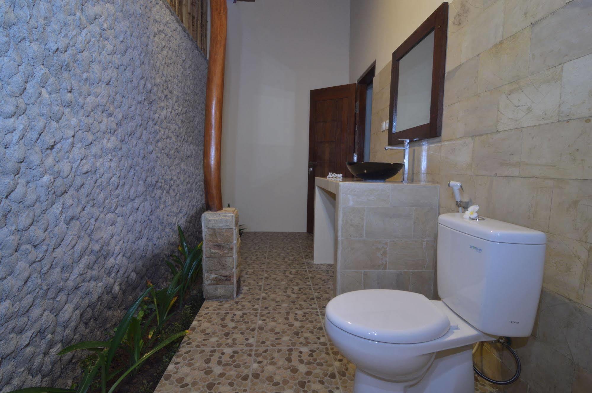 Shu Villa Lombok Kuta  Экстерьер фото